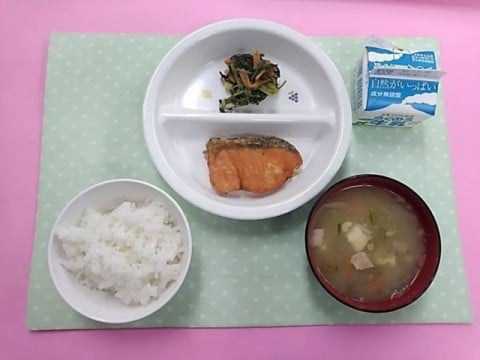 給食